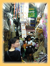 In den Gaengen des Chatuchak Marktes in Bangkok