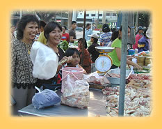 Auf einem der zahlreichen Maerkte in Prachin Buri