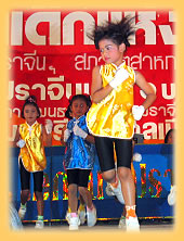 Kinderfest in Prachin Buri